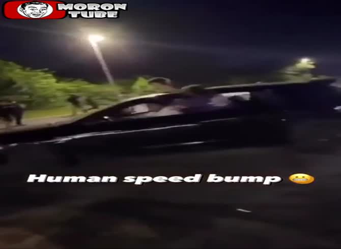 Video :Never scale a drifting car's window